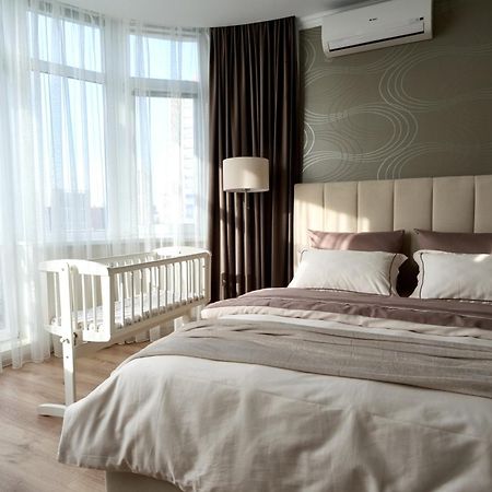 Сozy Kiev Apartment Str Chernovola מראה חיצוני תמונה